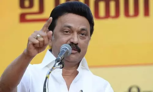 Tamil Nadu : सरकार चेन्नई के सफाई कर्मचारियों को मुफ्त खाना देगी, 186 करोड़ मंज़ूर किए Tamil Nadu : सरकार चेन्नई के सफाई कर्मचारियों को मुफ्त खाना देगी, 186 करोड़ मंज़ूर किए