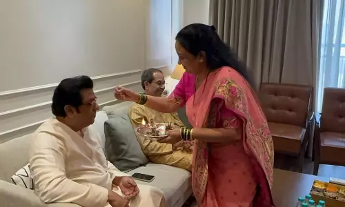 Bhai Dooj पर फिर एक हुआ ठाकरे परिवार