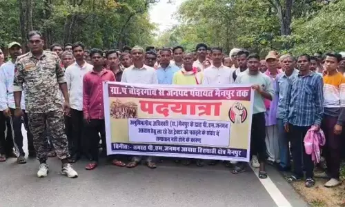 SDM ने रेत परिवहन रोका तो जमकर हुआ हंगामा, होश में आओ के नारे लगाए ग्रामीणों ने