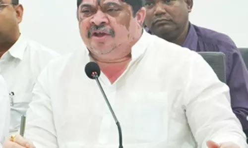 Telangana में निजी बसों पर सख्ती, मंत्री बोले— नियम उल्लंघन बर्दाश्त नहीं होगा Telangana में निजी बसों पर सख्ती, मंत्री बोले— नियम उल्लंघन बर्दाश्त नहीं होगा