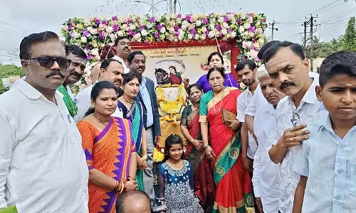 Karnataka : हवेरी जिले भर में कित्तूर चेन्नम्मा जयंती मनाई गई