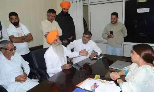 गुरनाम सिंह चारुनी ने मंडियों का दौरा किया, खरीद में अनियमितता का आरोप लगाया