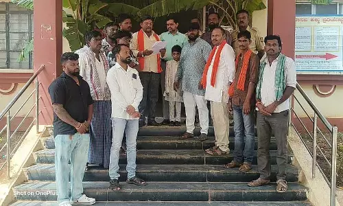 Shirahatti : कदासद्धेश्वर श्री पर से प्रतिबंध हटाने की अपील Shirahatti : कदासद्धेश्वर श्री पर से प्रतिबंध हटाने की अपील