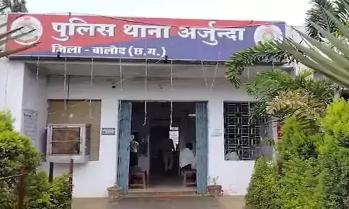 मातर मंडई में जमकर मारपीट, भिड़े दो पक्ष मातर मंडई में जमकर मारपीट, भिड़े दो पक्ष