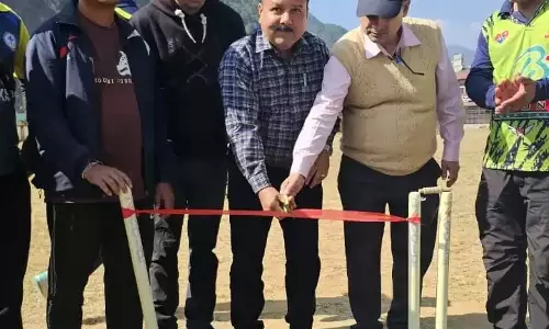 Uttarkashi: हेल्थ वॉरियर क्लब क्रिकेट टूर्नामेंट की धूम, शुभारंभ समारोह संपन्न