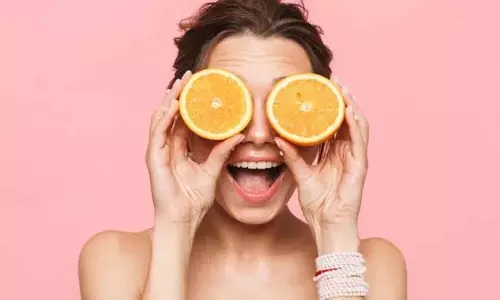 महिलाओं के लिए Vitamin C: इन स्वास्थ्य लाभों के लिए उन्हें रोजाना ये खाद्य पदार्थ लेने चाहिए महिलाओं के लिए Vitamin C: इन स्वास्थ्य लाभों के लिए उन्हें रोजाना ये खाद्य पदार्थ लेने चाहिए