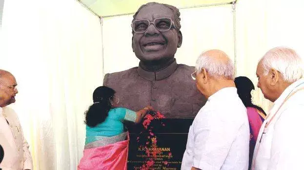 Kerala: के.आर. नारायणन का जीवन हमें प्रेरित करेगा: राष्ट्रपति Kerala: के.आर. नारायणन का जीवन हमें प्रेरित करेगा: राष्ट्रपति