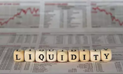 त्योहारी खर्च और GST बहिर्वाह से नकदी घाटे में