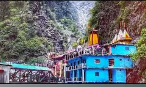 Yamunotri Dham के कपाट बंद, भक्त करेंगे खुशीमठ में माता यमुना के दर्शन Yamunotri Dham के कपाट बंद, भक्त करेंगे खुशीमठ में माता यमुना के दर्शन
