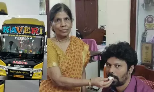 Kurnool में कावेरी बस में आग लगने से मां-बेटे की मौत Kurnool में कावेरी बस में आग लगने से मां-बेटे की मौत