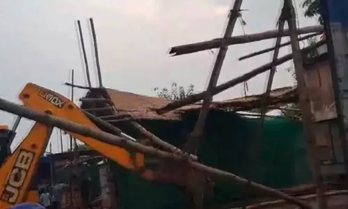 भुवनेश्वर रेलवे स्टेशन पुनर्विकास: BDA ने मास्टर कैंटीन में तोड़फोड़ शुरू भुवनेश्वर रेलवे स्टेशन पुनर्विकास: BDA ने मास्टर कैंटीन में तोड़फोड़ शुरू
