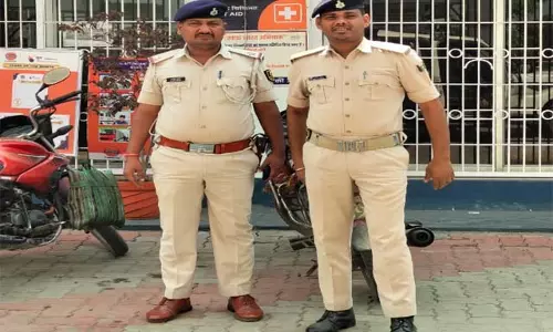 पुलिस ने जिले के वित्तीय संस्थानों का किया व्यापक निरीक्षण, सुरक्षा और पारदर्शिता पर जोर पुलिस ने जिले के वित्तीय संस्थानों का किया व्यापक निरीक्षण, सुरक्षा और पारदर्शिता पर जोर