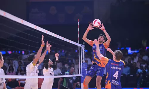 PVL 2025: मुंबई मेटियर्स ने गोवा गार्डियंस पर शानदार जीत PVL 2025: मुंबई मेटियर्स ने गोवा गार्डियंस पर शानदार जीत