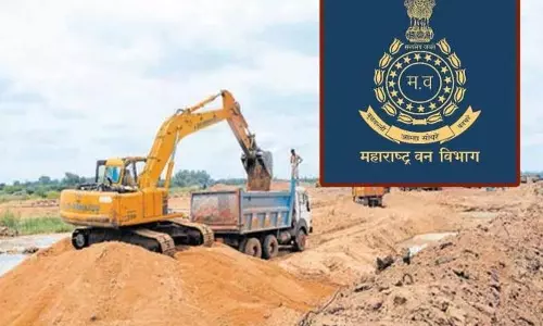 निलंबित वनरक्षक को राजनीतिक लाभ? सरकारी काम में बाधा डालने का मामला निलंबित वनरक्षक को राजनीतिक लाभ? सरकारी काम में बाधा डालने का मामला