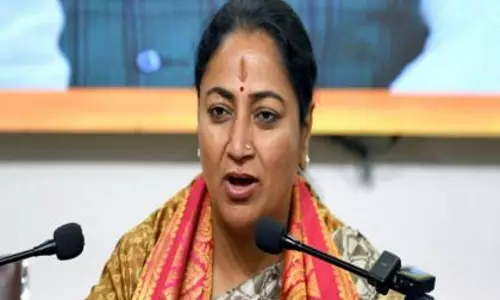 दिल्ली की CM रेखा गुप्ता ने छठ पूजा पर सरकारी छुट्टी की घोषणा की दिल्ली की CM रेखा गुप्ता ने छठ पूजा पर सरकारी छुट्टी की घोषणा की