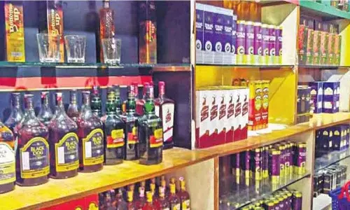खम्मम-वारंगल में शराब लाइसेंस आवेदन में भारी गिरावट, राजस्व पर असर