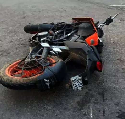 रायपुर VIP चौक में KTM चालक की मौत, बस ने लिया चपेट में रायपुर VIP चौक में KTM चालक की मौत, बस ने लिया चपेट में