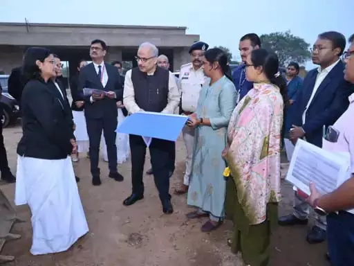 चीफ जस्टिस रमेश सिन्हा ने कई जिलों के कोर्ट का किया निरीक्षण चीफ जस्टिस रमेश सिन्हा ने कई जिलों के कोर्ट का किया निरीक्षण