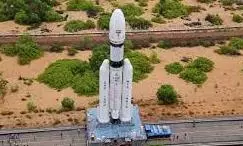 ISRO: भारतीय एस्ट्रोनॉट्स को स्पेस में ले जाने वाला HMLV-III, 65 फीट ऊंचे रॉकेट मॉडल की पहली झलक ISRO: भारतीय एस्ट्रोनॉट्स को स्पेस में ले जाने वाला HMLV-III, 65 फीट ऊंचे रॉकेट मॉडल की पहली झलक