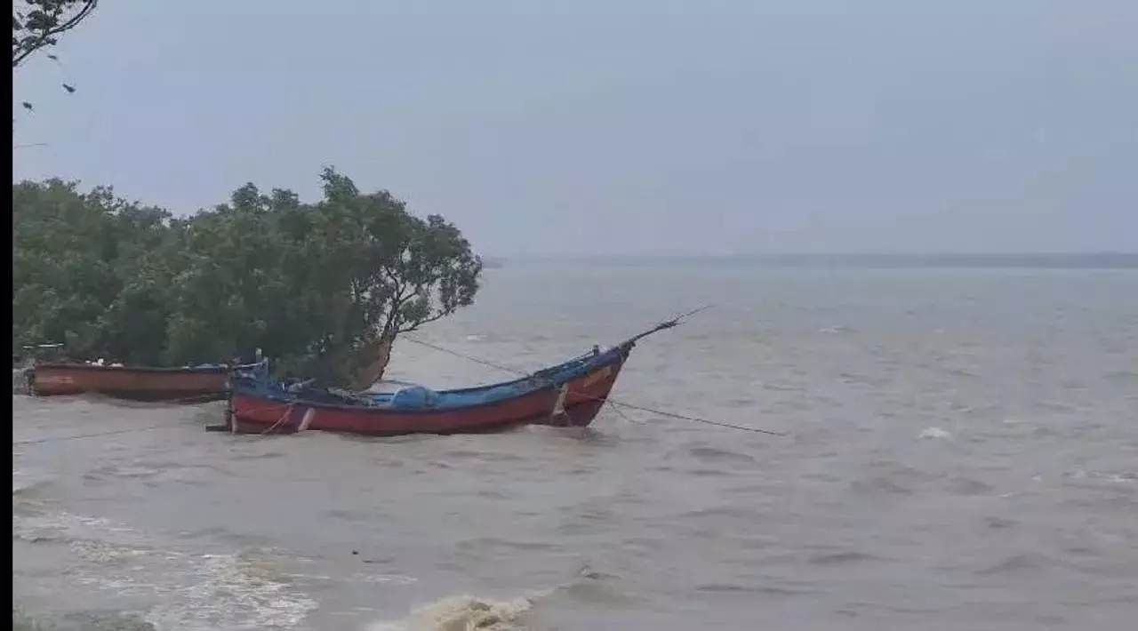 बंगाल की खाड़ी में डिप्रेशन बना; ओडिशा के लिए बारिश, हवा और मछुआरों के लिए चेतावनी बंगाल की खाड़ी में डिप्रेशन बना; ओडिशा के लिए बारिश, हवा और मछुआरों के लिए चेतावनी