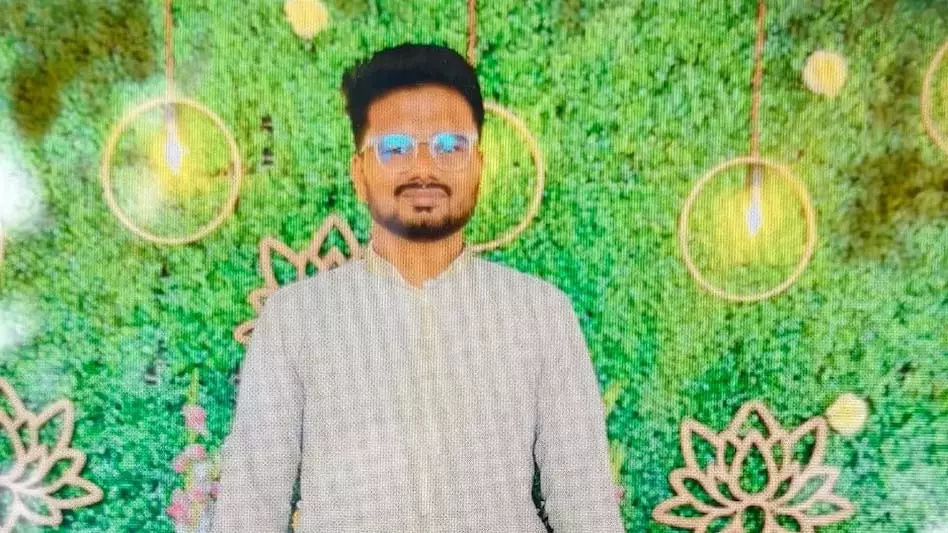 महिला डॉक्टर आत्महत्या केस में पीजी रूम का मालिक गिरफ्तार, पुलिसकर्मियों पर भी होगी कार्रवाई महिला डॉक्टर आत्महत्या केस में पीजी रूम का मालिक गिरफ्तार, पुलिसकर्मियों पर भी होगी कार्रवाई