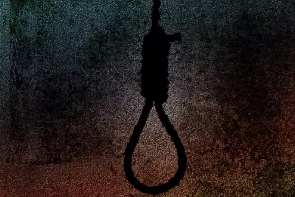 Kota: परीक्षा में फेल होने पर छात्र ने कमरे में फांसी लगाकर की आत्महत्या Kota: परीक्षा में फेल होने पर छात्र ने कमरे में फांसी लगाकर की आत्महत्या