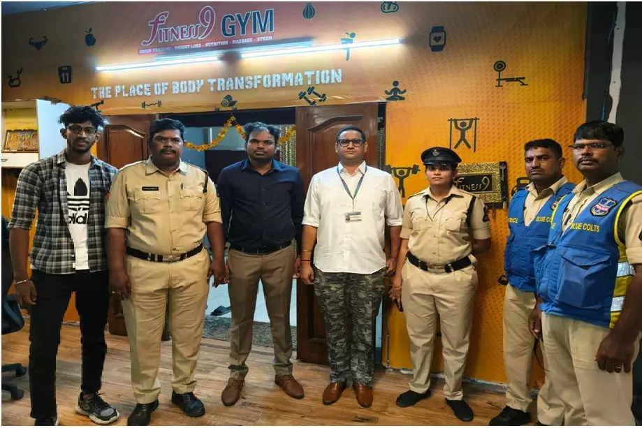स्टेरॉयड के दुरुपयोग की जांच के लिए हैदराबाद के जिमों का औचक निरीक्षण स्टेरॉयड के दुरुपयोग की जांच के लिए हैदराबाद के जिमों का औचक निरीक्षण