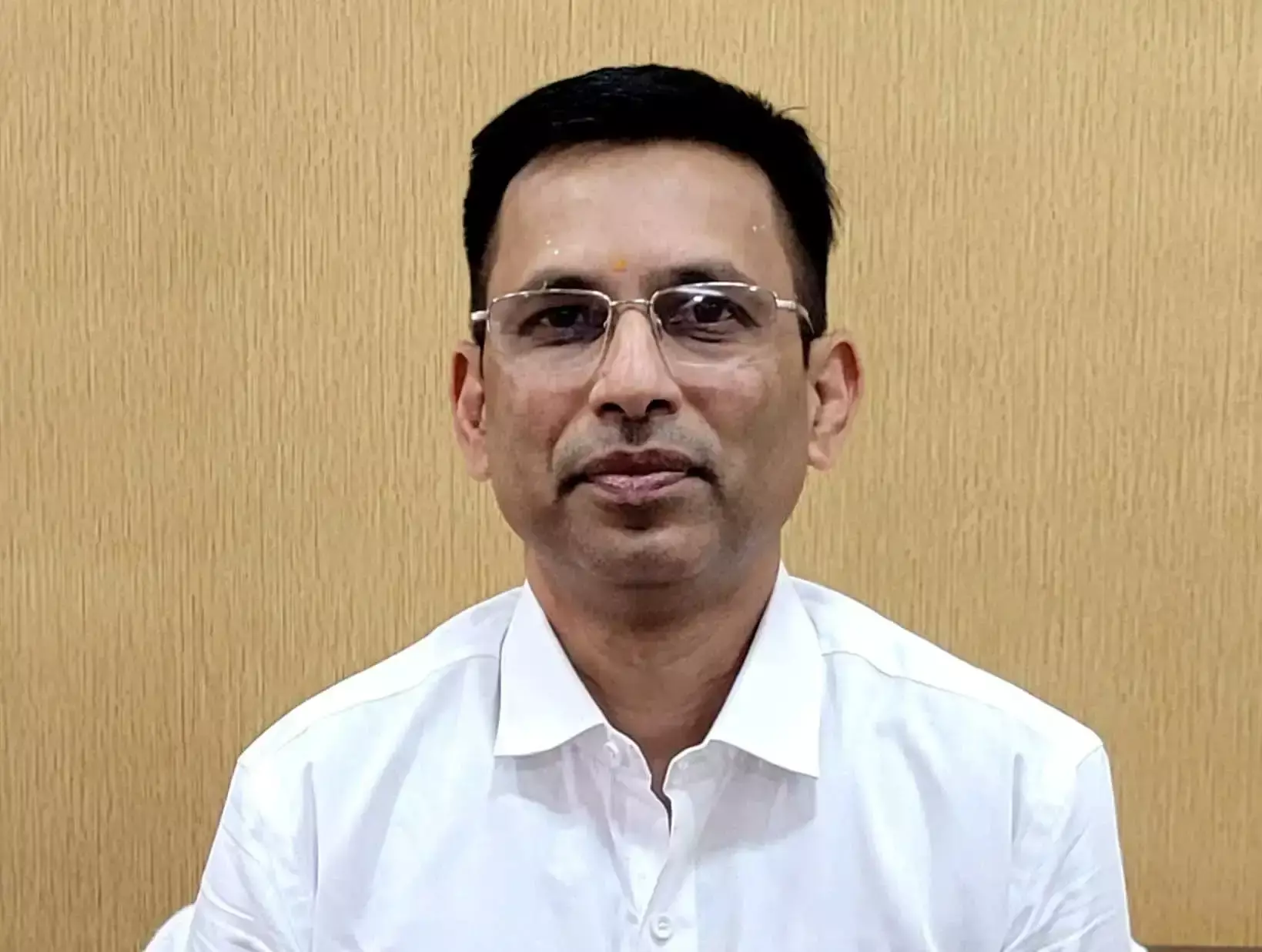 Damoh: सेवाओं की समाप्ति के साथ 15 लोगों के खिलाफ FIR दर्ज Damoh: सेवाओं की समाप्ति के साथ 15 लोगों के खिलाफ FIR दर्ज