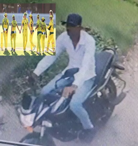 महिला खिलाड़ियों के साथ अश्लील हरकत, बाइक सवार गिरफ्तार महिला खिलाड़ियों के साथ अश्लील हरकत, बाइक सवार गिरफ्तार