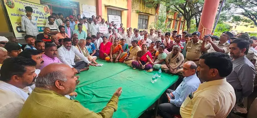 चक्रवात मंथन के गंभीर चक्रवाती तूफान में बदलने की संभावना है; IMD ने लैंडफॉल पॉइंट का अनुमान लगाया चक्रवात मंथन के गंभीर चक्रवाती तूफान में बदलने की संभावना है; IMD ने लैंडफॉल पॉइंट का अनुमान लगाया