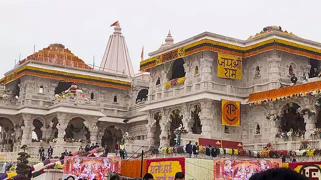 Ayodhya राम मंदिर में दर्शन का समय बदला गया Ayodhya राम मंदिर में दर्शन का समय बदला गया