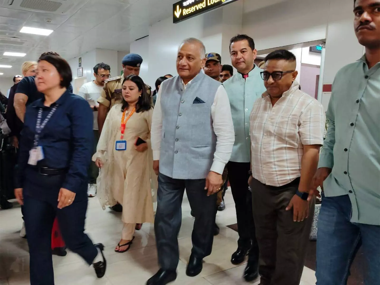 मिजोरम के राज्यपाल वीके सिंह दो दिवसीय दौरे पर Sikkim पहुंचे मिजोरम के राज्यपाल वीके सिंह दो दिवसीय दौरे पर Sikkim पहुंचे