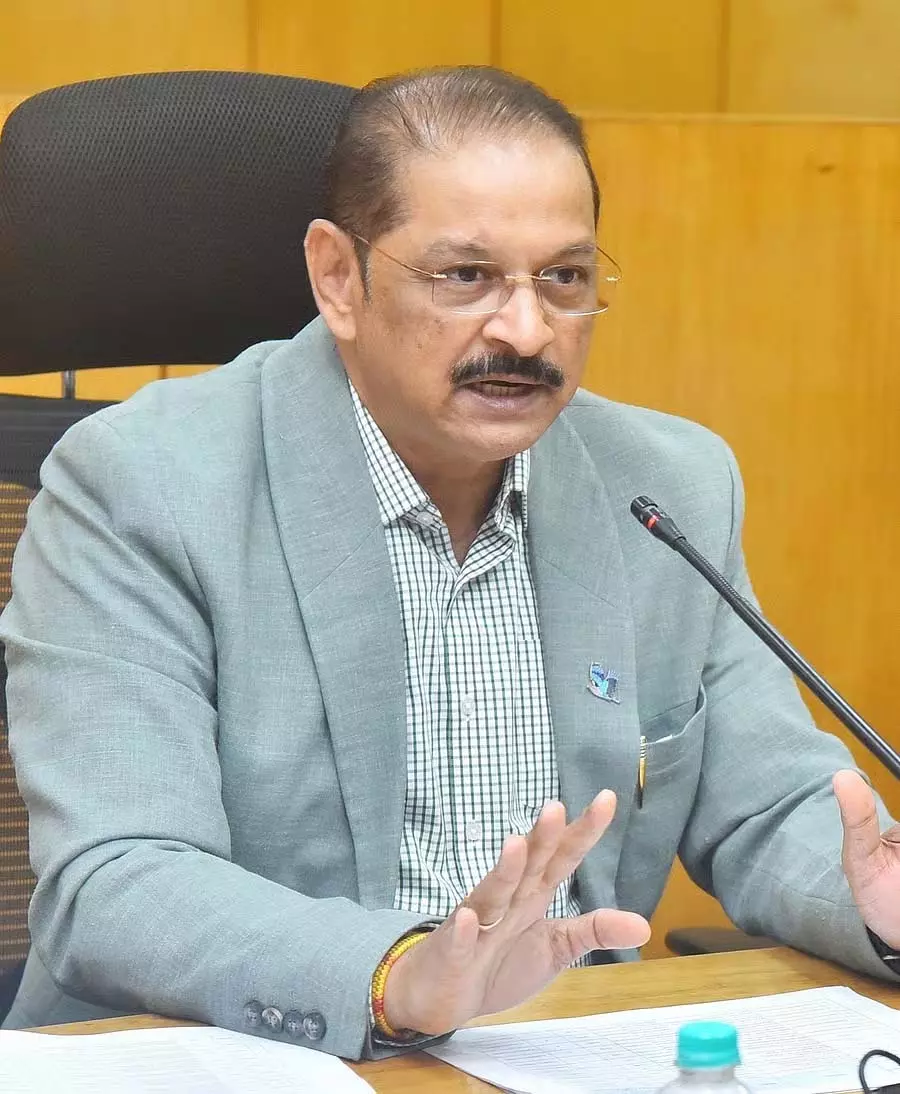 ज़मीन अधिग्रहण में देरी; अधिकारियों ने इस मुद्दे पर चर्चा की ज़मीन अधिग्रहण में देरी; अधिकारियों ने इस मुद्दे पर चर्चा की