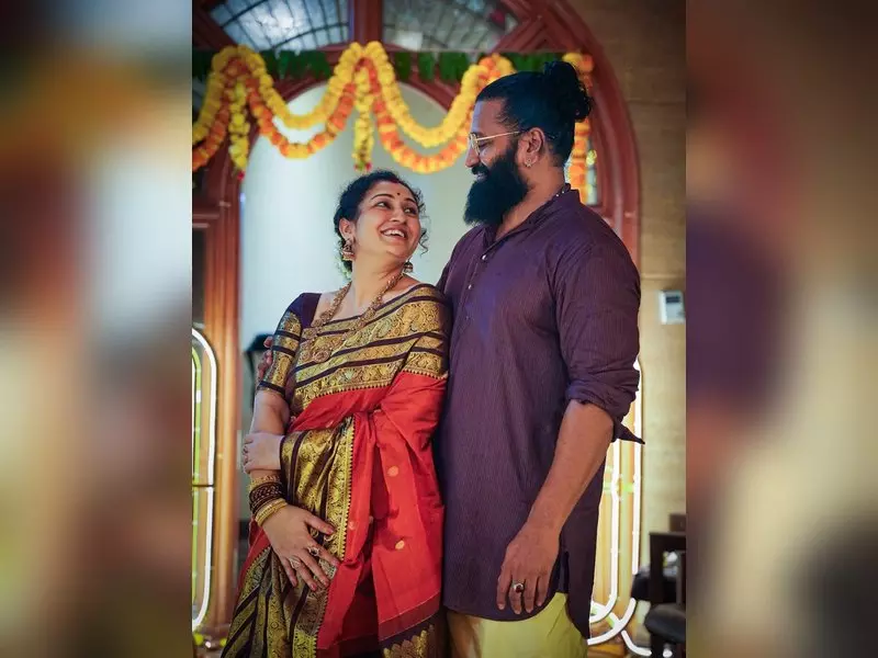 Rishab Shetty के दिवाली उत्सव में प्रियजनों के संग यादगार पल Rishab Shetty के दिवाली उत्सव में प्रियजनों के संग यादगार पल