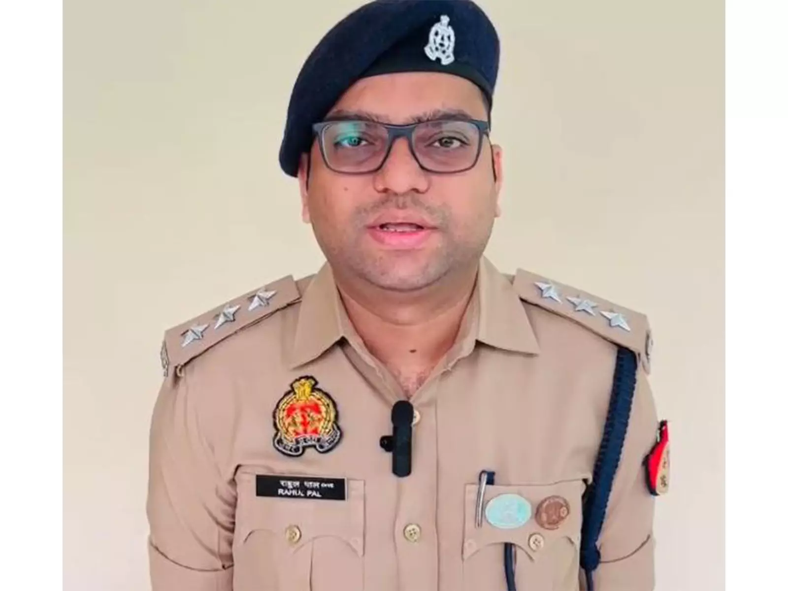 Sahibabad के फ्लैट में लगी आग, दो लोग अस्पताल में भर्ती Sahibabad के फ्लैट में लगी आग, दो लोग अस्पताल में भर्ती
