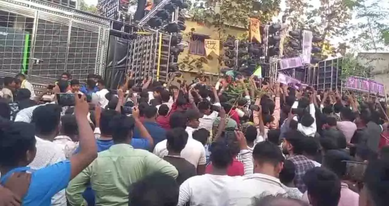 प्रतिबंध के बावजूद DJ प्रदर्शन से ओडिशा के गांव में अफरा-तफरी प्रतिबंध के बावजूद DJ प्रदर्शन से ओडिशा के गांव में अफरा-तफरी