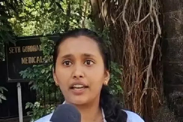 Maharashtra में महिला डॉक्टर की मौत पर रेजिडेंट डॉक्टर सड़कों परs Maharashtra में महिला डॉक्टर की मौत पर रेजिडेंट डॉक्टर सड़कों परs