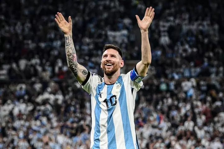 Messi controversy: केरल दौरे के रद्द होने पर प्रशंसक परेशान Messi controversy: केरल दौरे के रद्द होने पर प्रशंसक परेशान