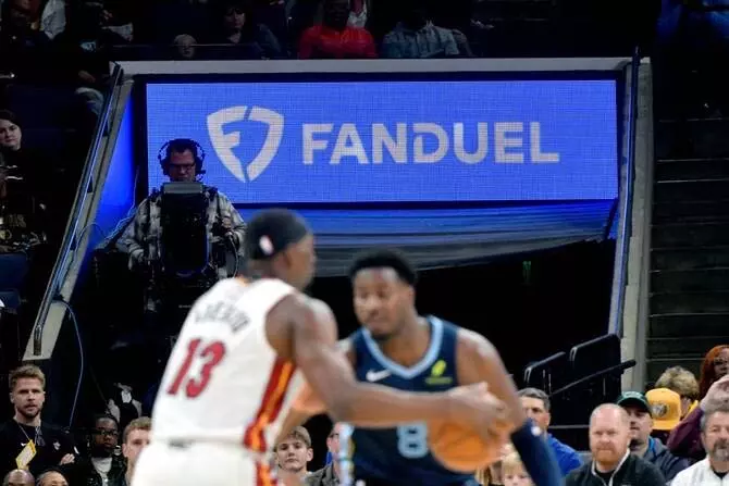 NBA कमिश्नर एडम सिल्वर ने जुए के आरोपों पर जताई हैरानी, कहा- ‘लीग की ईमानदारी सबसे अहम NBA कमिश्नर एडम सिल्वर ने जुए के आरोपों पर जताई हैरानी, कहा- ‘लीग की ईमानदारी सबसे अहम