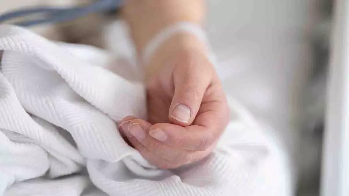 Miracle: पोते की आवाज सुन कोमा से बाहर आयी दादी Miracle: पोते की आवाज सुन कोमा से बाहर आयी दादी
