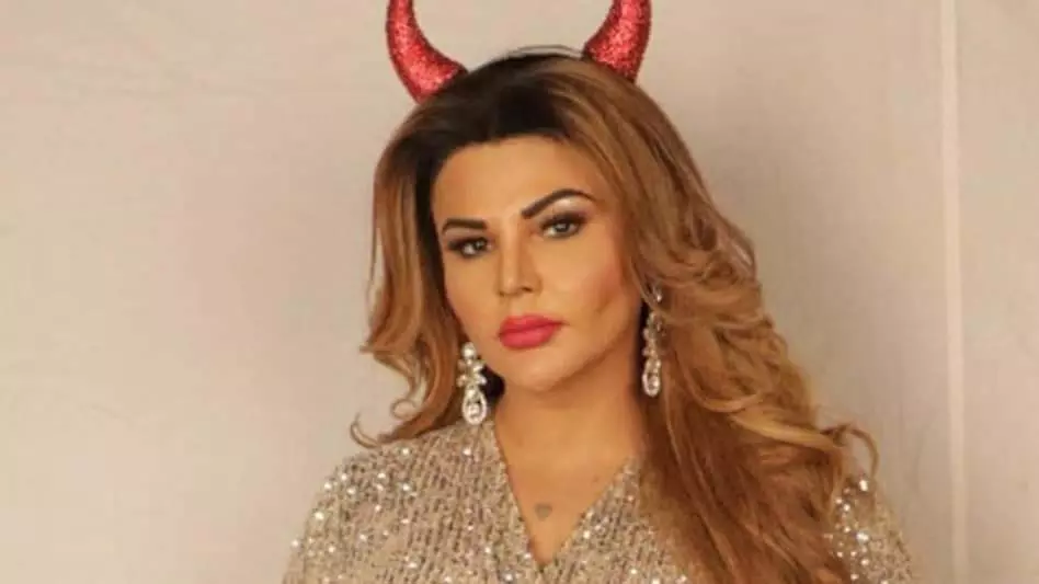 Rakhi Sawant ने सलमान खान के साथ अपने रिश्ते का किया खुलासा, किसिंग सीन पर जताई चिंता Rakhi Sawant ने सलमान खान के साथ अपने रिश्ते का किया खुलासा, किसिंग सीन पर जताई चिंता