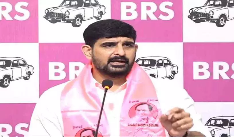 श्रीवर्षिता को प्रिंसिपल और वार्डन ने परेशान किया: MLA पाडी कौशिक रेड्डी श्रीवर्षिता को प्रिंसिपल और वार्डन ने परेशान किया: MLA पाडी कौशिक रेड्डी