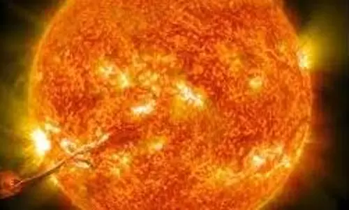 Science : सूरज जमकर उगल रहा अंतरिक्ष में आग, क्या धरती का है अगला नंबर Science : सूरज जमकर उगल रहा अंतरिक्ष में आग, क्या धरती का है अगला नंबर