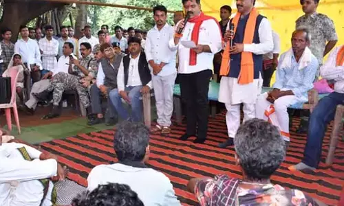 मोबाइल बांटने जा रही साय सरकार, सरेंडर नक्सलियों को गिफ्ट