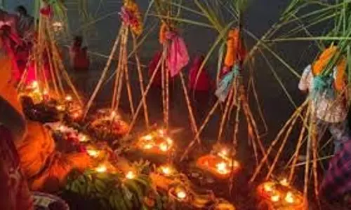Chhath Puja 2025: छठ पूजा पर इस चालीसा के पाठ से खुलेंगे भाग्य के द्वार Chhath Puja 2025: छठ पूजा पर इस चालीसा के पाठ से खुलेंगे भाग्य के द्वार