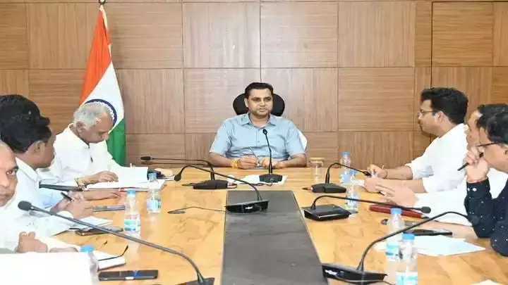 Jabalpur: कार्बाइड गन पर जिले में पूर्ण प्रतिबंध लागू Jabalpur: कार्बाइड गन पर जिले में पूर्ण प्रतिबंध लागू