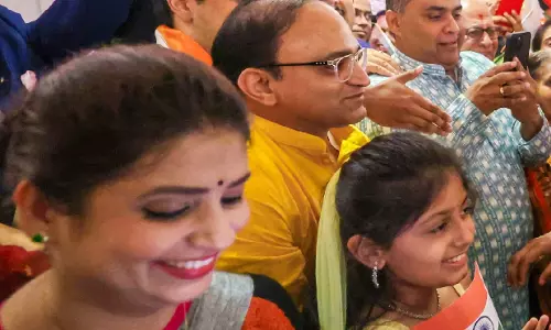 भारतीय आप्रवासी अमेरिका के लिए सबसे अधिक आर्थिक रूप से लाभकारी समूह भारतीय आप्रवासी अमेरिका के लिए सबसे अधिक आर्थिक रूप से लाभकारी समूह