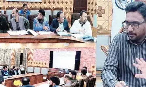 डीसी कुपवाड़ा ने एचएडीपी, जेकेसीआईपी योजनाओं के तहत प्रगति की समीक्षा की
