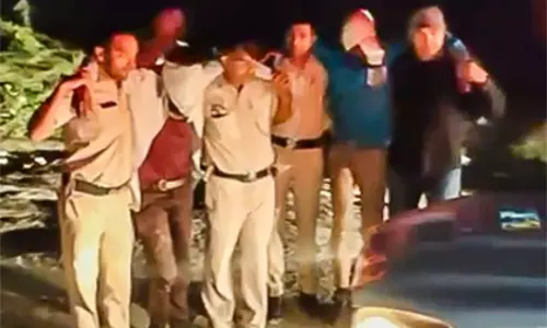 Delhi में पुलिस की दो मुठभेड़ें, कनिष्क पहाड़िया समेत चार अपराधी घायल Delhi में पुलिस की दो मुठभेड़ें, कनिष्क पहाड़िया समेत चार अपराधी घायल