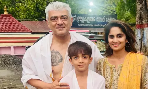 Ajith Kumar ने पहली बार मंदिर में दिखाया अपना आध्यात्मिक टैटू Ajith Kumar ने पहली बार मंदिर में दिखाया अपना आध्यात्मिक टैटू